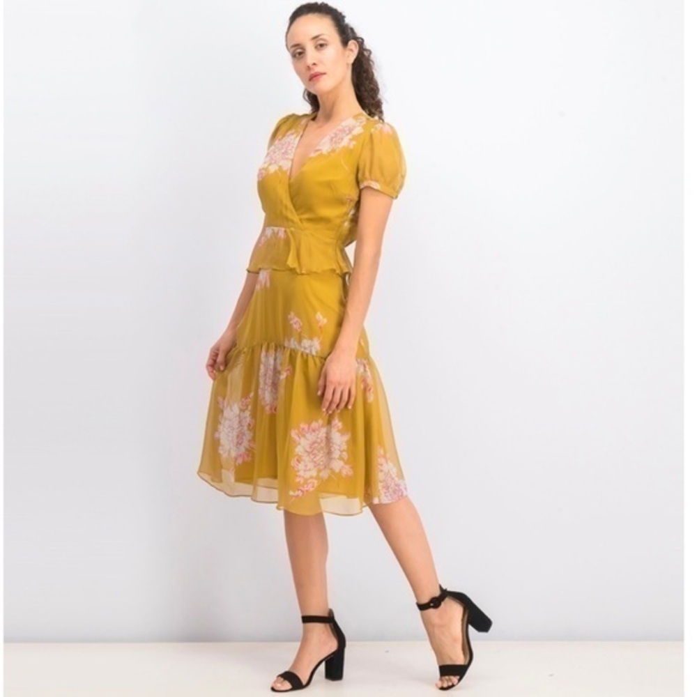 Avec Les Filles Womens Floral Layered Ruffle Dress, Mustard